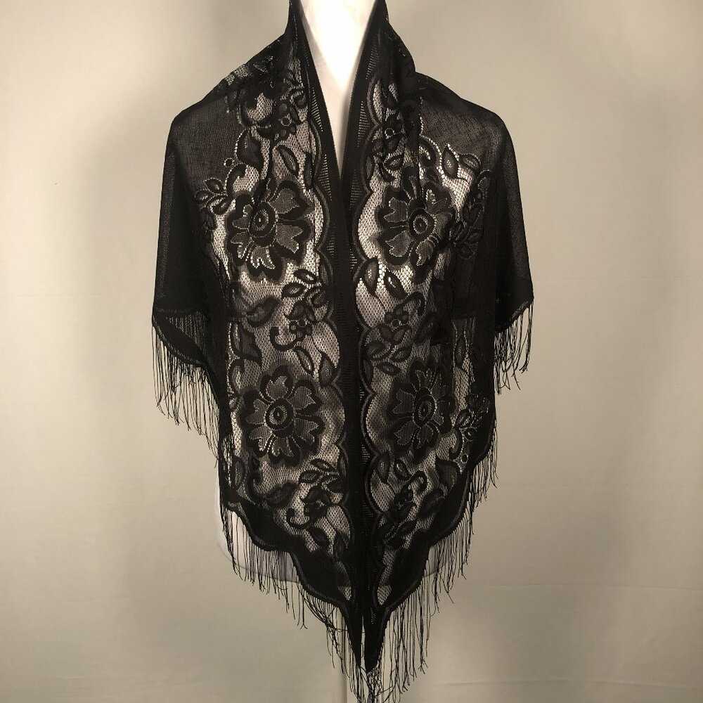 Vintage Black Floral Lace Fringe Shawl Wrap – Elegant Evening Layer - Picture 4 of 9